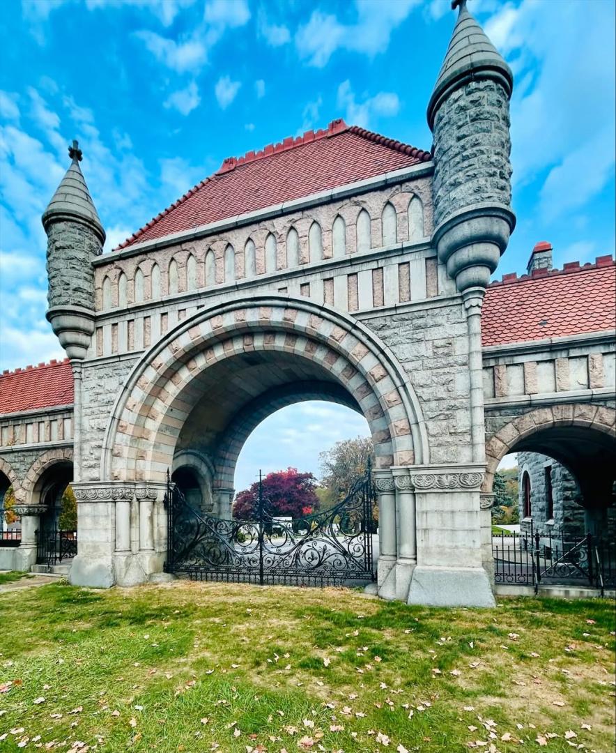 Penn Avenue Gatehouse